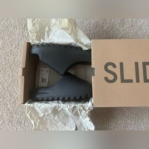 Yeezy slide onyx